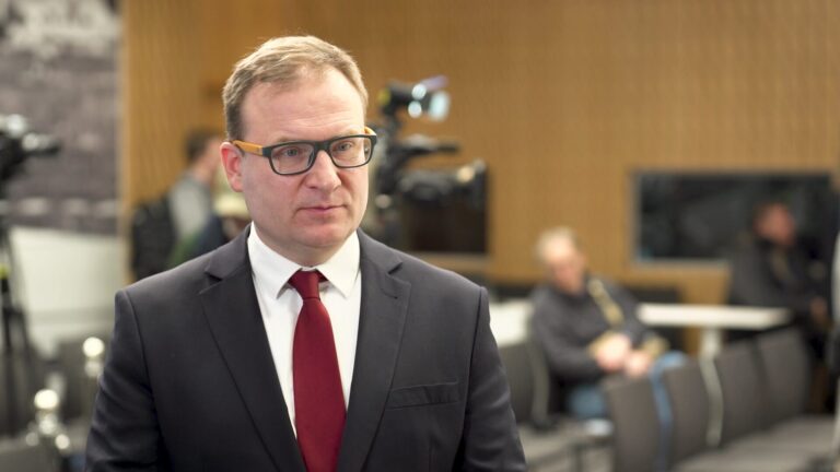 Ruszają prace nad poprawą programu Czyste Powietrze. Ministerstwo Klimatu szuka stabilnych źródeł finansowania i większej efektywności