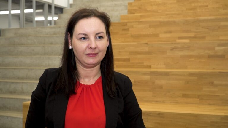 Coraz więcej głosów za przesunięciem systemu kaucyjnego na 2026 rok. Pospieszne zmiany mogą wywołać problemy w gminach