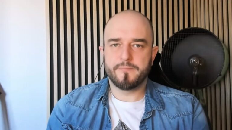 Obawiamy się o nasze dane, ale udostępniamy je chętnie w social mediach. Eksperci ostrzegają przed nieprzemyślanym relacjonowaniem życia