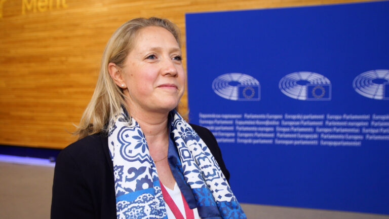 Unijne wartości pozostają ważne dla Europejczyków. Doceniają oni demokrację, pokój i praworządność